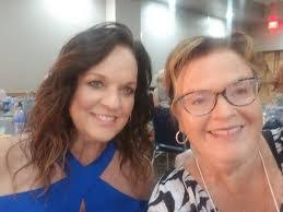 Kendra Becker's Instagram, Twitter & Facebook