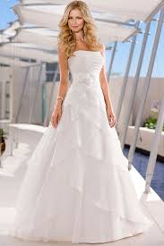 Im shop sind traumhafte brautkleider mit schleppe günsitg zu verkaufen, sie können die hochzeitskleider mit schleppe nach mass bestellen. Prinzessin Organza Satin Pinsel Schleppe Bezauberndes Tragerloses Brautkleid Vestido De Casamento Vestidos De Noiva Princesa Lindos Vestidos De Noiva