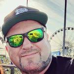 Etienne Roets's Instagram, Twitter & Facebook