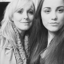 Tina Brindley's Instagram, Twitter & Facebook