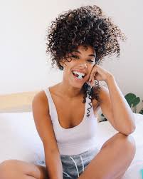 I have been a mobile hairdresser, rented a chair in a shop, started and managed three shops, had my own hair salon and worked i chose to specialise in curly and afro hair conditions. 17 6 Mil Curtidas 94 Comentarios Lauren Lewis Laurenlewiss No Instagram New Addition To My Morning Routine I Just Start Cabelo Cabelo Cacheado Cachos
