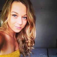 Hannah Jane Thomson (@hannijt)