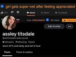 assley titsdale on X: follow me or i'll scream t.cozaEMOWaC21  X