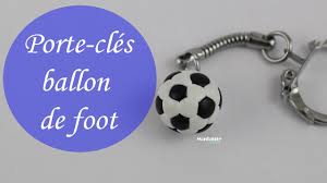 56% des français affirment que les fêtes des mères et des pères ont perdu de l'importance depuis quelques années (contre 52% en 2020). Tuto Fimo Ballon De Foot En Porte Cle Tuto Fimo Net