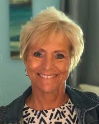 Melissa Fraley's Instagram, Twitter & Facebook