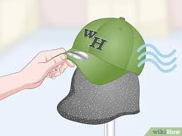 Pakai topi new era stickernya tidak dilepas : 3 Cara Untuk Membersihkan Topi New Era Wikihow