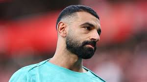 Should Mo Salah remain a key player for Liverpool? 👀