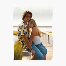 Pin By Gregory Barr On Litt In 2020 Outer Banks The Pogues Cute Couples