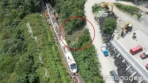 清水隧道（日语：清水トンネル／しみずトンネル shimizu tonneru */?）是位於日本群馬縣與新潟縣之間的鐵路隧道，得名於附近的清水峠。 上越線的上下行各有一個單線隧道，往新潟方向的下行線稱為清水隧道，往群馬方向的上行線稱為新清. 15i1yzacxr8otm