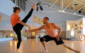 La chasse aux stars est ouverte ! Sami Ed Gueddari Plonge Dans La Danse Avec Fauve Hautot Le Parisien