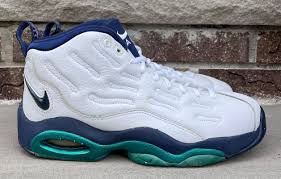 Nike Air Garnett White