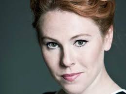 Miss Brandi Russel boeken of inhuren