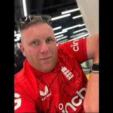 Darren Garner (@DazzlerGarner)