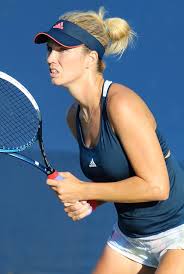 She was introduced to sport by her father. Danielle Collins Wikiwand