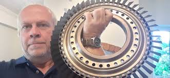 You thought a turntable made from a superbike brake disc was 'out there' 😆  How about a turbine disc from a Tornado F3 engine?