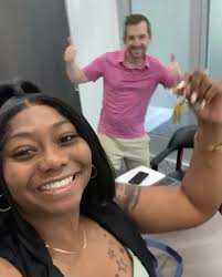 Check out this AMAZING interview I did with the ONE and ONLY Tamra Lemon!!!  She owns a fantastic residential and commercial cleaning business in the  Charleston area. Reach out to her for