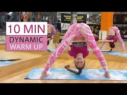 Sesión de fotos de tras de cámaras, piernas, cabello largo. 4 Min Yoga In Nature Danatar Gym Youtube