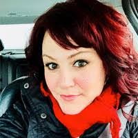 Ann Hetzel's Instagram, Twitter & Facebook