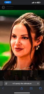 Ok everyone has said that Sandy looks like a spefic actress and I can't  remember her name. Anyone know who I'm talking about? And I'm not talking  about Jessica from love is