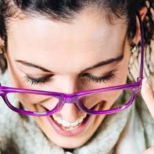 Mit Diesem Kleinen Trick Rutscht Eure Brille Nie Mehr Von Der Nase Brille Brillentrager Fettige Haut