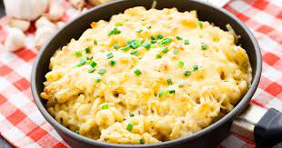 gratin de pates a la fondue de poireaux et a la mozzarella un plat complet et succulent recette en 2021 recette poireaux gratin de pates recette gratin de pates