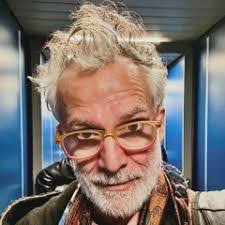 Evan Casey's Instagram, Twitter & Facebook