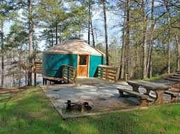While the state park's main attraction is lake allatoona and activities surrounding the lake, it is also credited with being an excellent hiking park with a with over 100 sites available for rv camping at red top mountain state park, there are also options for renting cottages or cabins in the park. 5 Georgia State Parks That Offer Yurt Camping