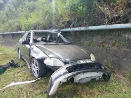 Selepas berlaku kemalangan, letak kenderaan anda pada bahu. Anggota Tentera Dan Isteri Maut Kemalangan Di Kota Belud Sabah Post