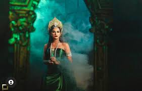 Nora alexandra antusias jerinx sid segera bebas dari penjara: Nora Alexandra Dressed In The Style Of Nyi Roro Kidul There Are Odd Things When Shooting Netral News