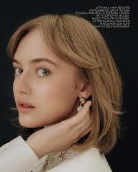 Anna Leconte's Instagram, Twitter & Facebook