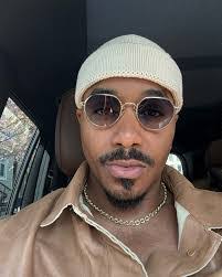 Sharon Sobers's Instagram, Twitter & Facebook