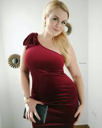 Lilli Luxe - Bio, Wiki, Quick Facts, Age, Height, Weight, Body  Measurements, Photos; Pin-up Model