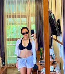 pritasariw on X: Say hi coba🤭 t.co6Q1swHVDEb  X