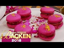 Dasgrossepromibacken Youtube In 2020 Das Grosse Backen Promi Backen Backen