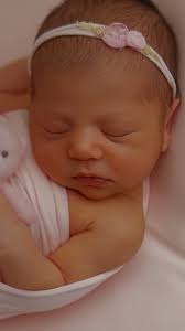 This stage goes by in like, five minutes. Get the photos. Thank me later.  Captured in my cosy Leeds newborn photography studio — soft, timeless, and  all about your baby. Booking now