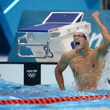 Bij de wereldkampioenschappen langebaan in montreal wint manaudou op de openingsdag de 400 meter vrije slag, na zich op de valreep (achtste plaats) geplaatst te hebben voor de finale. Dpcew4gjdlogbm