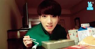 The korea herald (@thekoreaherald) october 14, 2021. Kpopherald On Twitter V Report Bts Jungkook S Mukbang Bts Jungkook ì •êµ­ Bangtanboys ë°©íƒ„ì†Œë…„ë‹¨ Https T Co Jazefbgwcf