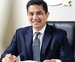 Jun 04, 2021 · an online petition urging international trade and industry minister azmin ali to resign has gained over 100,000 virtual signatures as of press time. Azmin Ali Biography Childhood Life Achievements Timeline