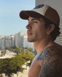 Alejandro Pino's Instagram, Twitter & Facebook