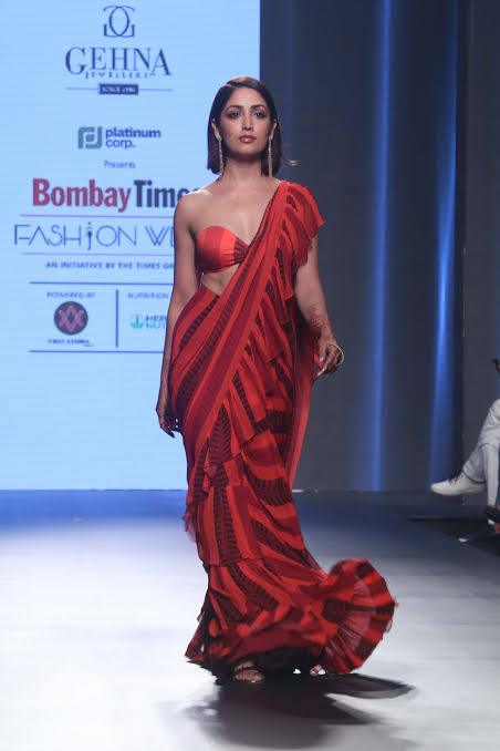 [Image: images?q=tbn:ANd9GcRQ1WGiF4lxd25A4TNx5FO...A&usqp=CAU]