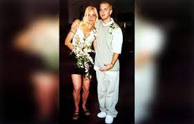 Kim scott mathers, eminem's former spouse, is often mentioned in some of his past songs, and the lyrics aren't exactly complementary, to say the least. 6xhliiazqsyezm
