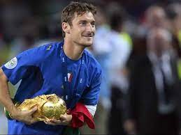 The video isn't that great, just wanted to get goals together and show them to all who question totti's skill and quality. Mario Balotelli Wunscht Sich Francesco Totti Zuruck In Italiens Nationalelf Goal Com