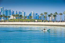 The city is located on the coast of the arabian gulf in the east of the country, north of al wakrah and south of al khor.it is qatar's fastest growing city, with over 80% of the nation's population living in doha or its surrounding suburbs. Luxurioser Stopover In Doha Mit Qatar Airways Urlaubsguru