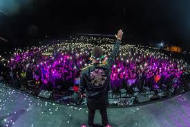 He put on an amazing show and sang all of hiss popular songs. Toate Detaliile Concertelor Maluma Si Luis Fonsi El Carrusel 2018 Iconcert Ro