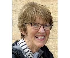 Janet Lauer's Instagram, Twitter & Facebook