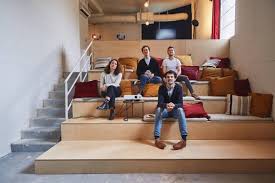 Open Space 1 Poste Bureaux A Partager Estrade En Bois Espace De Coworking Open Space