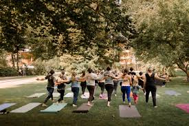 1335 w glenoaks boulevard, glendale, ca 91201. Lyla Soul Yoga