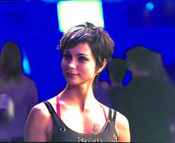 Morena Baccarin Deadpool Short Haircut Short Dark Hair Short Hair Styles Morena Baccarin