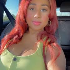 Martina Taylor's Instagram, Twitter & Facebook