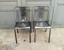.hot dip galvanizing ancienne chaise industrielle tolix type b station balnéaire chaise tolix type b par xavier pauchard magnifique patine du temps avec l étiquette sur le dossier. Authentiques Chaises De Bistrot Tolix T4 Decapees